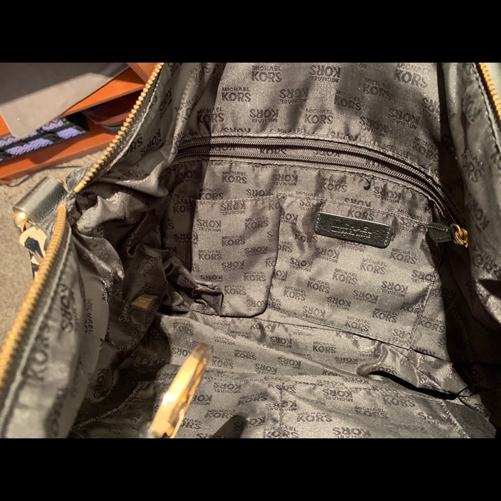 Michael Kors Authentic Small Duffle Ginger - Picture 7 of 7